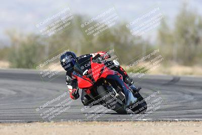 media/Nov-16-2025-Race Pace (Sun) [[8c5fa54630]]/Verified Riders/2-Turn 7 (945am)/